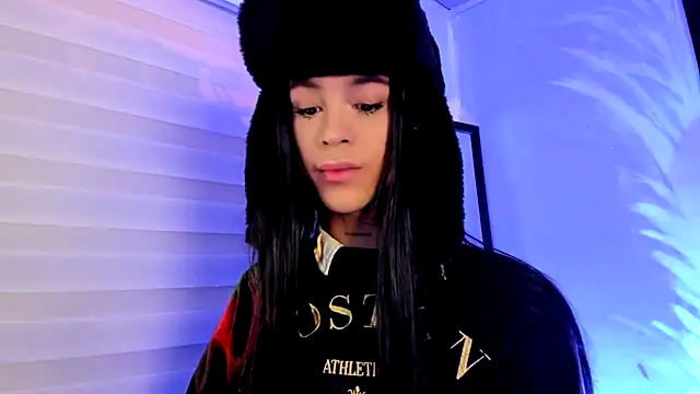 stormytt  online show from September 19, 2025, 1:31 am