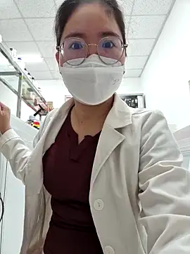 HinaLovely online show from February 23, 2026, 9:37 pm