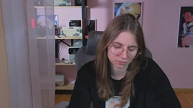  AnnaStark  online show from April 8, 2026, 8:21 pm