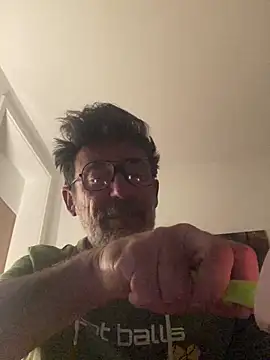 maxximere online show from April 18, 2026, 12:24 am