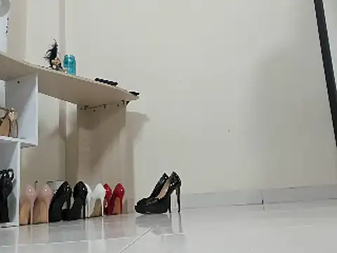 Snapshot of emely_garcia chatting on January 28, 2025, 11:28 pm emely garcia online show from January 28, 2025, 11:28 pm