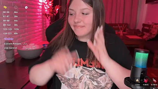 XNirvanaX online show from April 4, 2026, 4:41 am