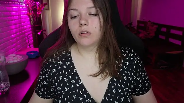 XNirvanaX online show from April 21, 2026, 4:08 am