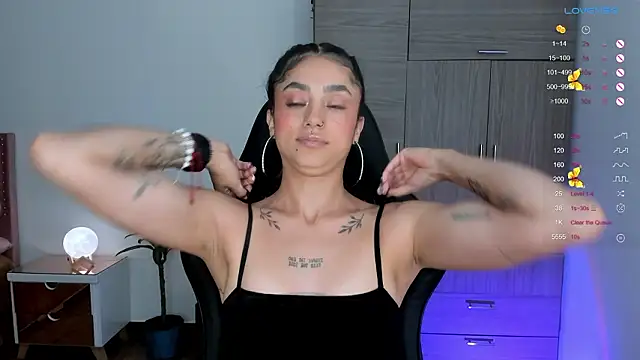 Snapshot of Lizzie_corner_v chatting on February 3, 2026, 2:53 am Lizzie corner v online show from February 3, 2026, 2:53 am