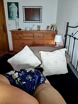 SarahDelSol online show from April 18, 2026, 6:27 am