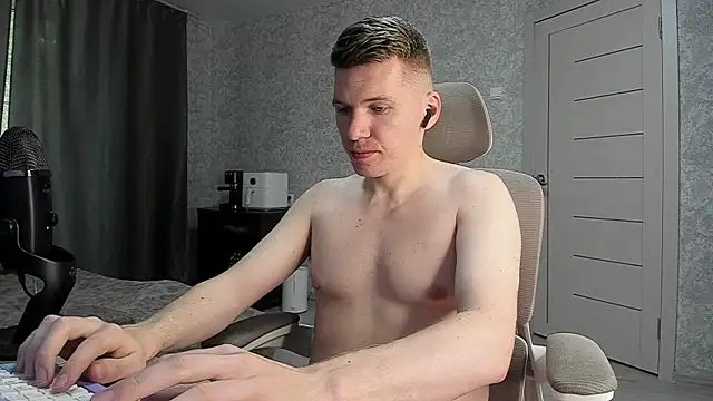 Snapshot of Bananas_dick chatting on July 15, 2026, 9:05 am Bananas dick online show from July 15, 2026, 9:05 am