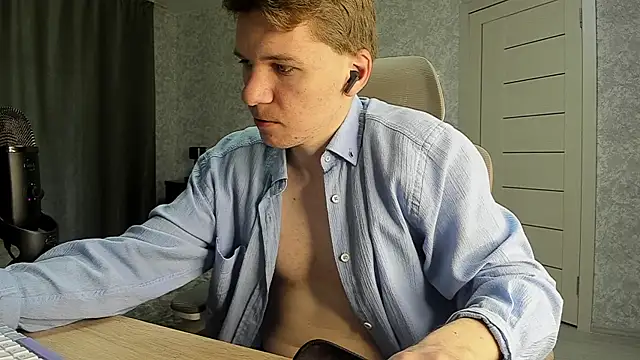 Snapshot of Bananas_dick chatting on June 25, 2026, 12:10 pm Bananas dick online show from June 25, 2026, 12:10 pm
