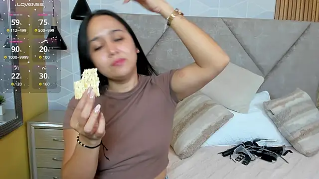 Sammy Fit  online show from March 11, 2026, 12:43 pm