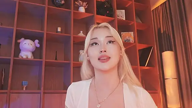 hyun chia online show from October 19, 2025, 8:44 pm