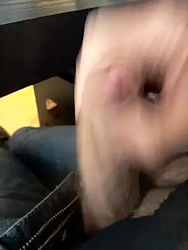 Alex 7422 online show from April 22, 2026, 10:11 am