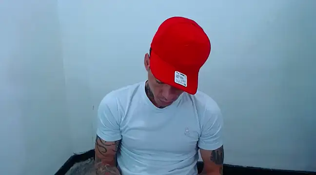 Snapshot of sebas_bigcock69 chatting on December 17, 2024, 8:21 pm sebas bigcock69 online show from December 17, 2024, 8:21 pm