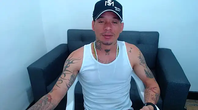 Snapshot of sebas_bigcock69 chatting on December 21, 2024, 5:39 pm sebas bigcock69 online show from December 21, 2024, 5:39 pm