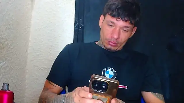 Snapshot of sebas_bigcock69 chatting on March 4, 2025, 10:13 am sebas bigcock69 online show from March 4, 2025, 10:13 am