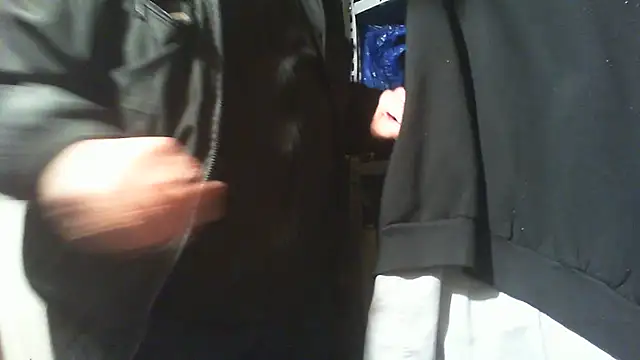 nonnomaturobisex online show from October 6, 2025, 6:47 am