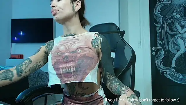 Snapshot of Rubbernina chatting on March 6, 2025, 2:51 pm Rubbernina online show from March 6, 2025, 2:51 pm