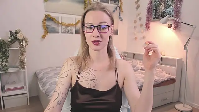 MissRightX online show from November 30, 2025, 9:32 am