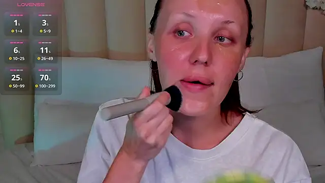 Snapshot of LianaFord chatting on May 28, 2026, 5:15 am LianaFord online show from May 28, 2026, 5:15 am