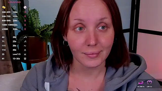 LianaFord online show from April 19, 2026, 2:29 pm