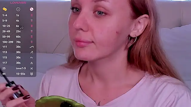 LianaFord online show from November 6, 2025, 9:52 pm