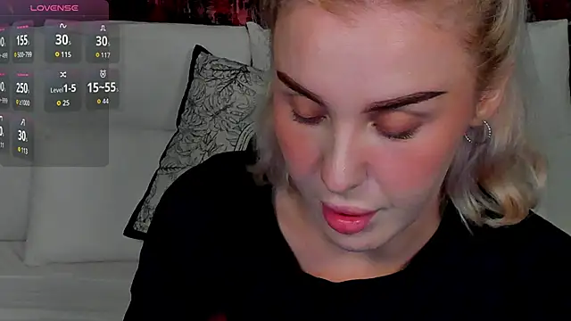 LianaFord online show from October 24, 2025, 11:48 pm