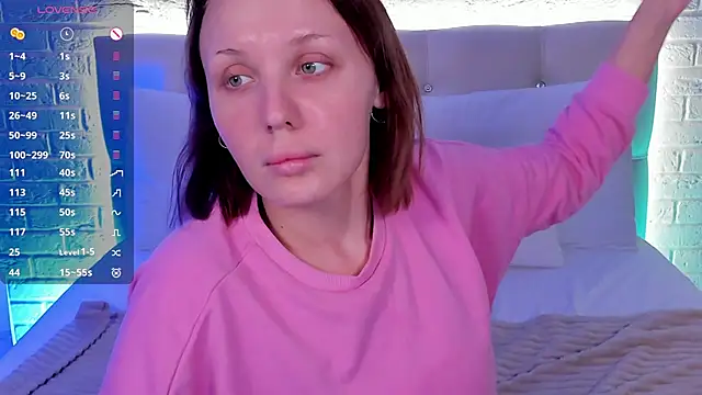 LianaFord online show from April 5, 2026, 3:46 am