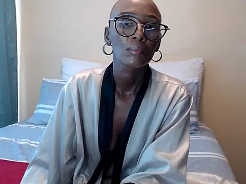 yummycherryxx online show from May 20, 2026, 8:00 am