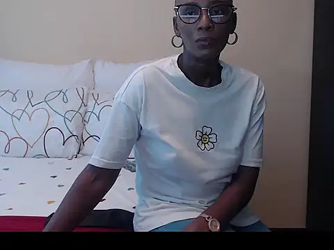 Snapshot of yummycherryxx chatting on October 3, 2025, 8:38 am yummycherryxx online show from October 3, 2025, 8:38 am