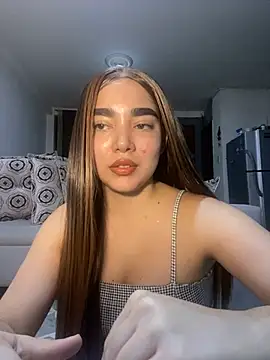 Snapshot of DulceChloe99 chatting on May 20, 2026, 1:46 am DulceChloe99 online show from May 20, 2026, 1:46 am