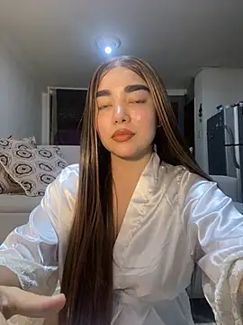 Snapshot of DulceChloe99 chatting on May 19, 2026, 3:46 am DulceChloe99 online show from May 19, 2026, 3:46 am