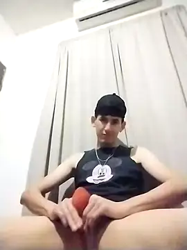 Snapshot of BIG___BEN chatting on December 17, 2024, 2:33 am BIG BEN online show from December 17, 2024, 2:33 am