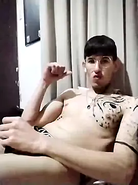 Snapshot of BIG___BEN chatting on December 15, 2024, 1:57 am BIG BEN online show from December 15, 2024, 1:57 am