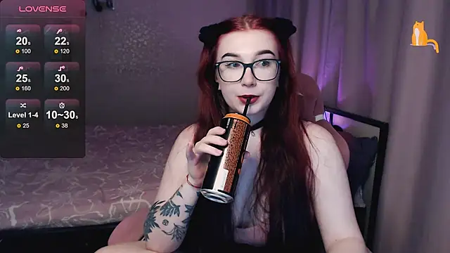 Cute lina online show from April 15, 2026, 7:58 pm