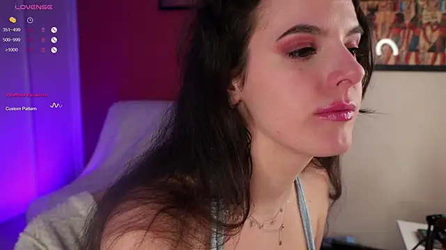 Roni Tailed online show from February 5, 2025, 6:37 pm