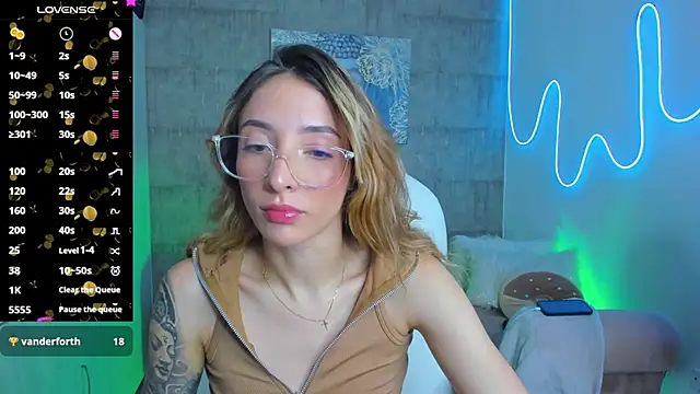 Snapshot of barbie_scoth_ chatting on March 18, 2025, 10:15 pm barbie scoth online show from March 18, 2025, 10:15 pm