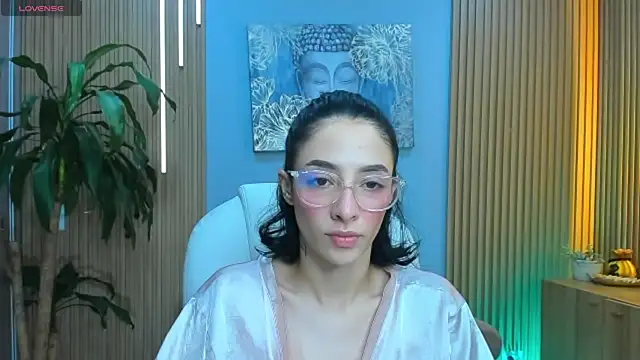 barbie scoth  online show from May 23, 2026, 9:36 pm