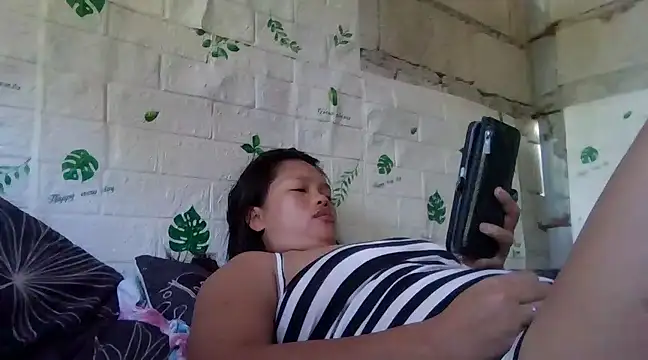 Snapshot of Silly_Girl21 chatting on March 14, 2025, 12:54 am Silly Girl21 online show from March 14, 2025, 12:54 am