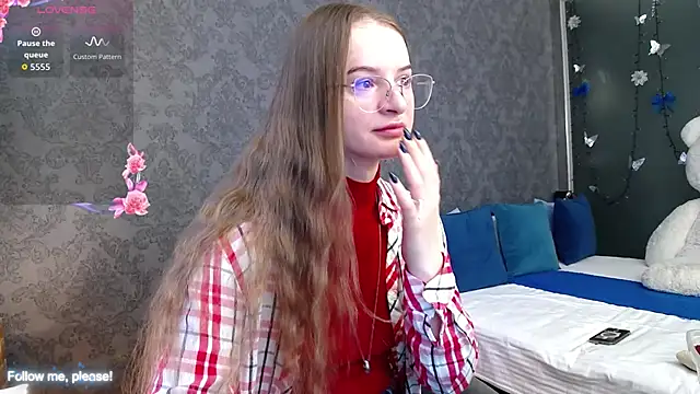 Snapshot of KateJonson chatting on December 4, 2025, 7:40 am KateJonson online show from December 4, 2025, 7:40 am