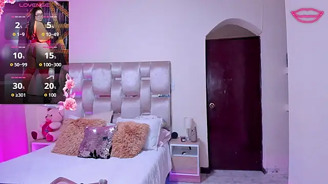 Snapshot of MelanyShayk chatting on October 26, 2025, 7:14 pm MelanyShayk online show from October 26, 2025, 7:14 pm