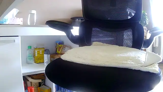 suedel65 online show from April 19, 2026, 2:51 pm