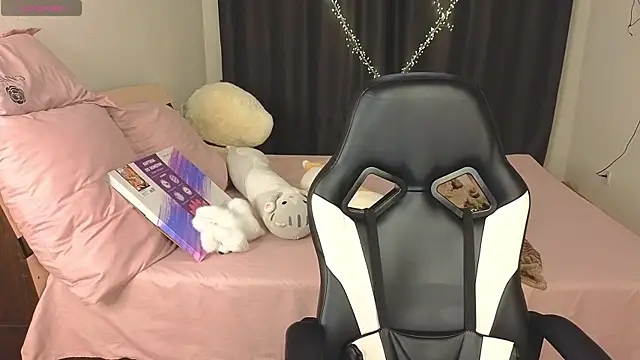 Snapshot of Alenca_hot_sex chatting on February 12, 2025, 2:21 pm Alenca hot sex online show from February 12, 2025, 2:21 pm