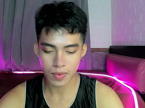 Snapshot of Lightjt04 chatting on October 16, 2025, 5:10 pm Lightjt04 online show from October 16, 2025, 5:10 pm