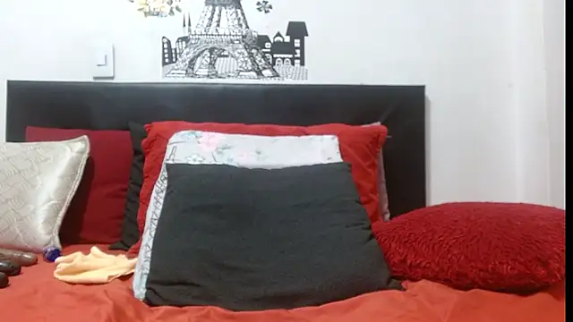 Margaret milf online show from January 17, 2026, 12:48 am