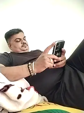 Desi Londa 143 online show from May 3, 2026, 8:08 am