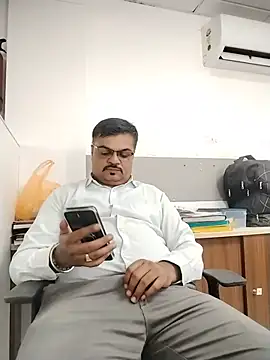 Desi Londa 143 online show from June 9, 2026, 6:36 am