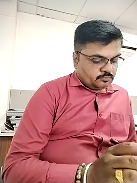 Desi Londa 143 online show from May 5, 2026, 4:26 am