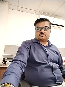Desi Londa 143 online show from May 12, 2026, 5:04 am
