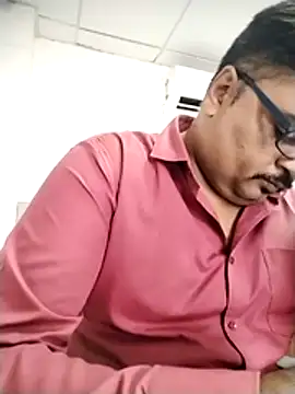Desi Londa 143 online show from May 13, 2026, 8:10 am