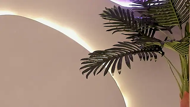 Emma Morgann online show from November 20, 2025, 1:34 pm