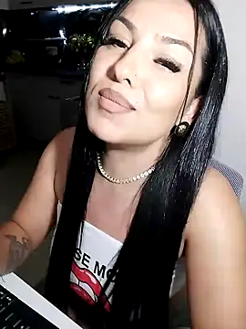 hot-babygirl online show from April 20, 2026, 7:26 pm