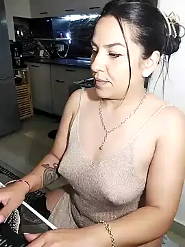 hot-babygirl online show from March 30, 2026, 7:04 pm